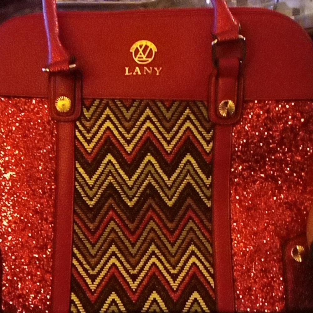 A Lany purse 👜
